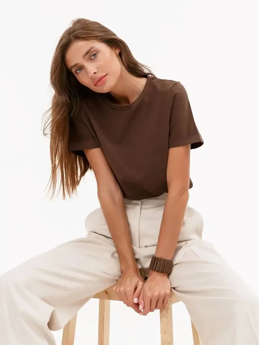 Women's solid color T-shirt - loose fit