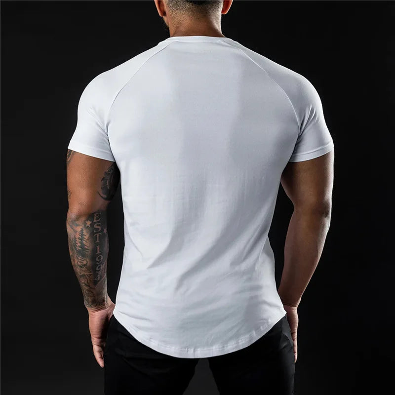 Men's Basic Fitness T-shirt - Slim Fit