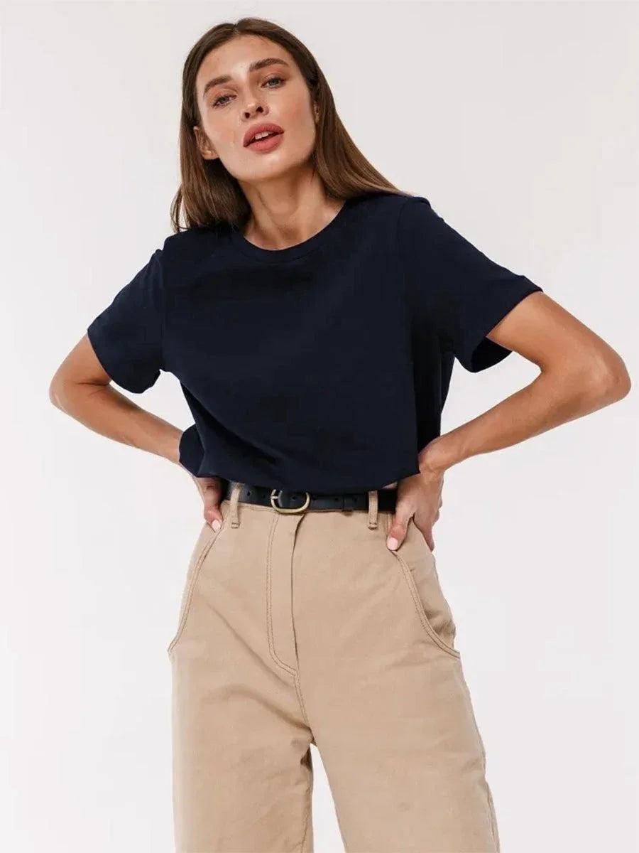 Women's solid color T-shirt - loose fit