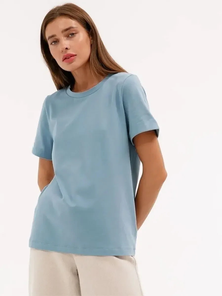 Women's solid color T-shirt - loose fit