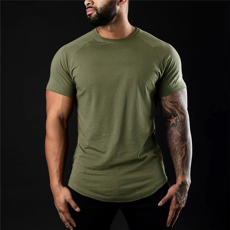 Men's Basic Fitness T-shirt - Slim Fit