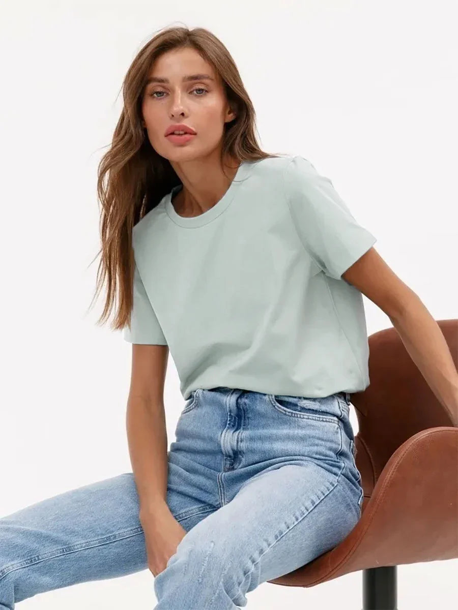 Women's solid color T-shirt - loose fit